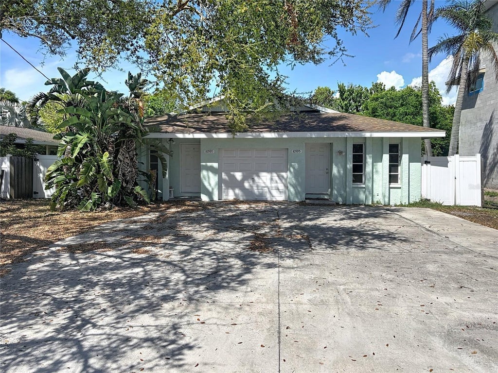 Photo of 10597 101st Avenue, Seminole, FL 33772 (MLS # TB8545293)