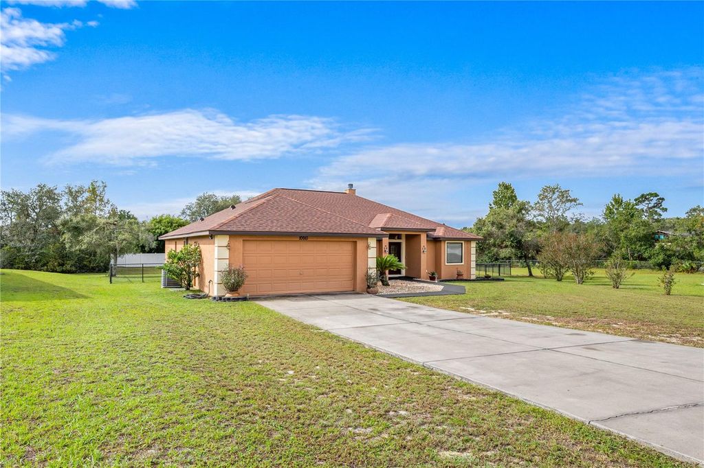 Photo of 10910 SW 45th Terrace, Ocala, FL 34476 (MLS # S5135984)