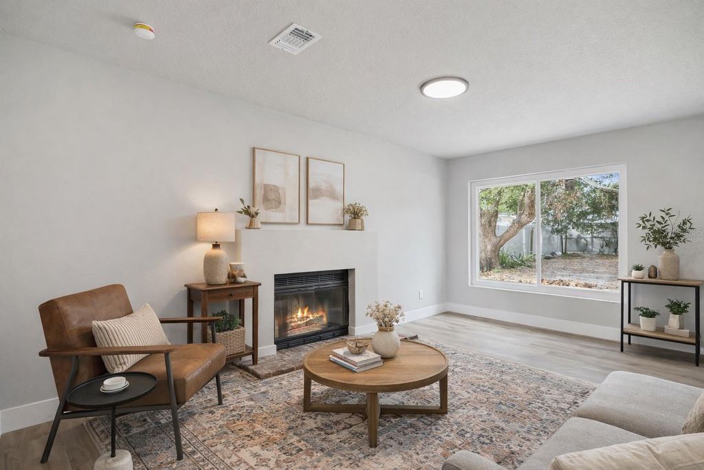 Photo of 140 N. Fairfax Ave, Winter Springs, FL 32708 (MLS # O6364352)