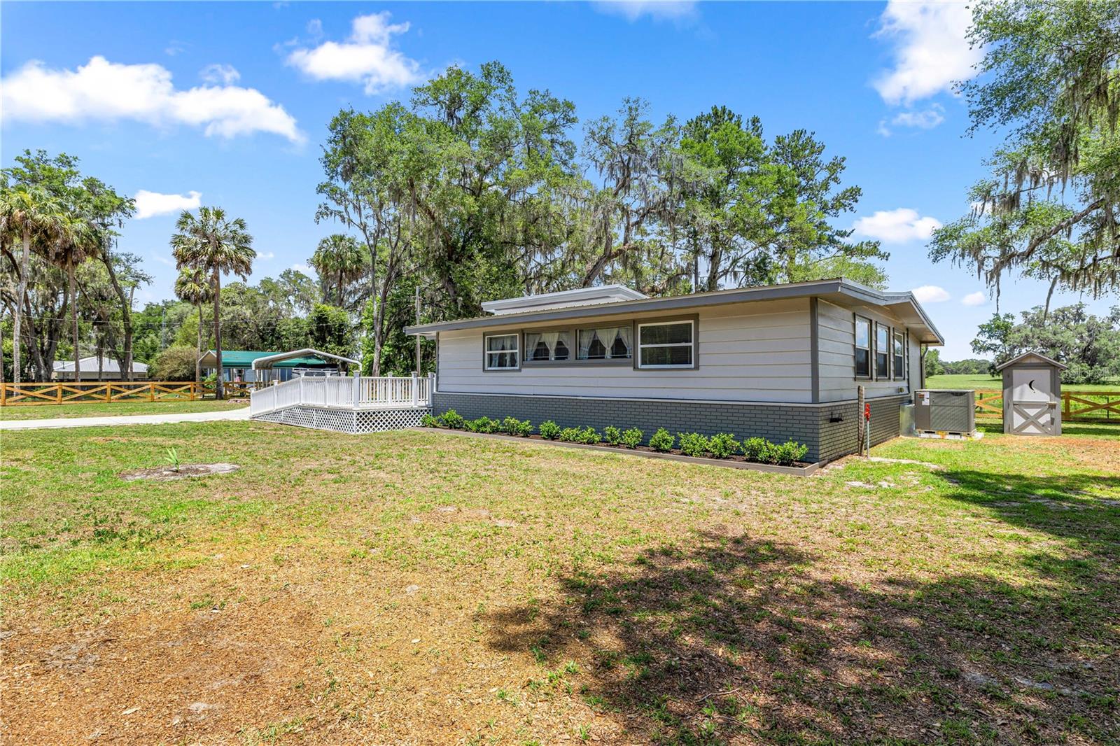 RIVER RETREATS - Residential