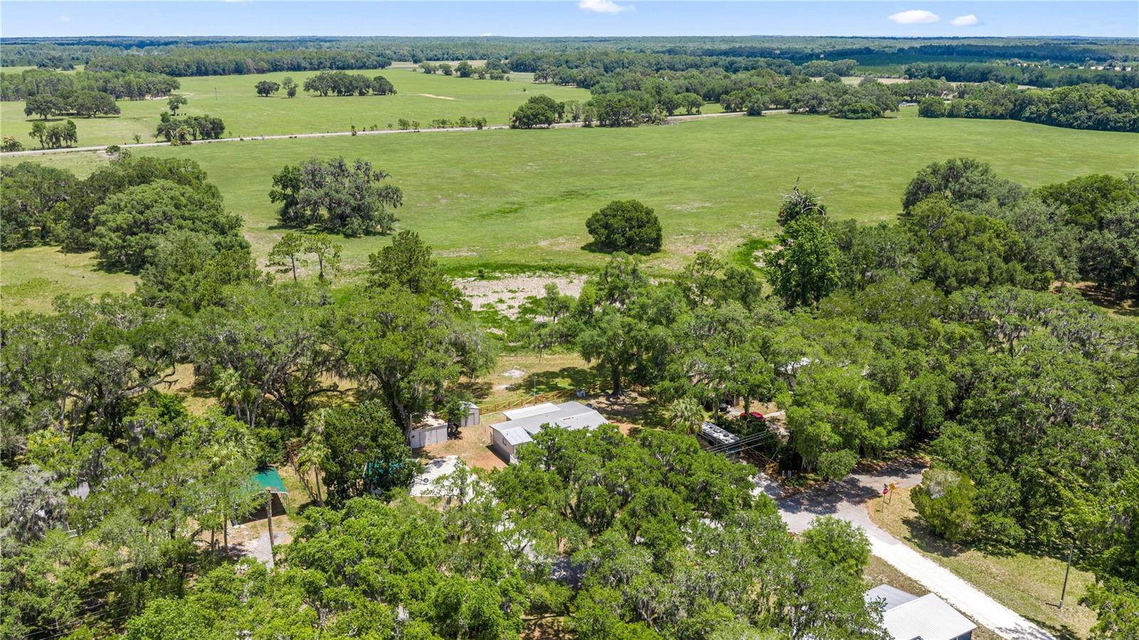 RIVER RETREATS - Residential