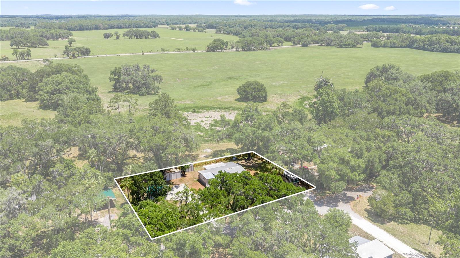 RIVER RETREATS - Residential