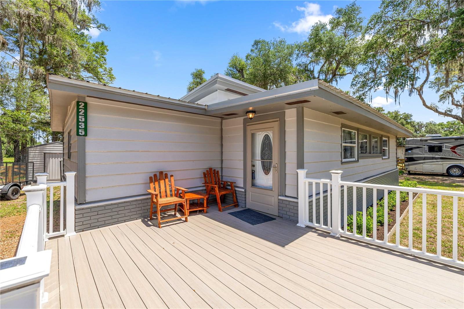RIVER RETREATS - Residential