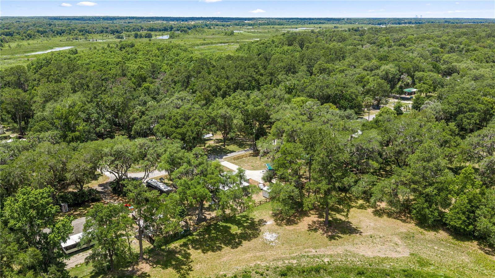 RIVER RETREATS - Residential