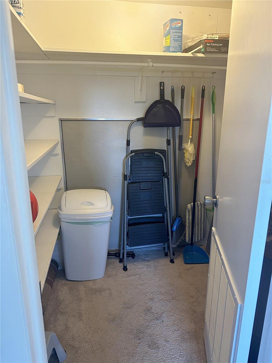 COLUMBIA TOWERS - Residential