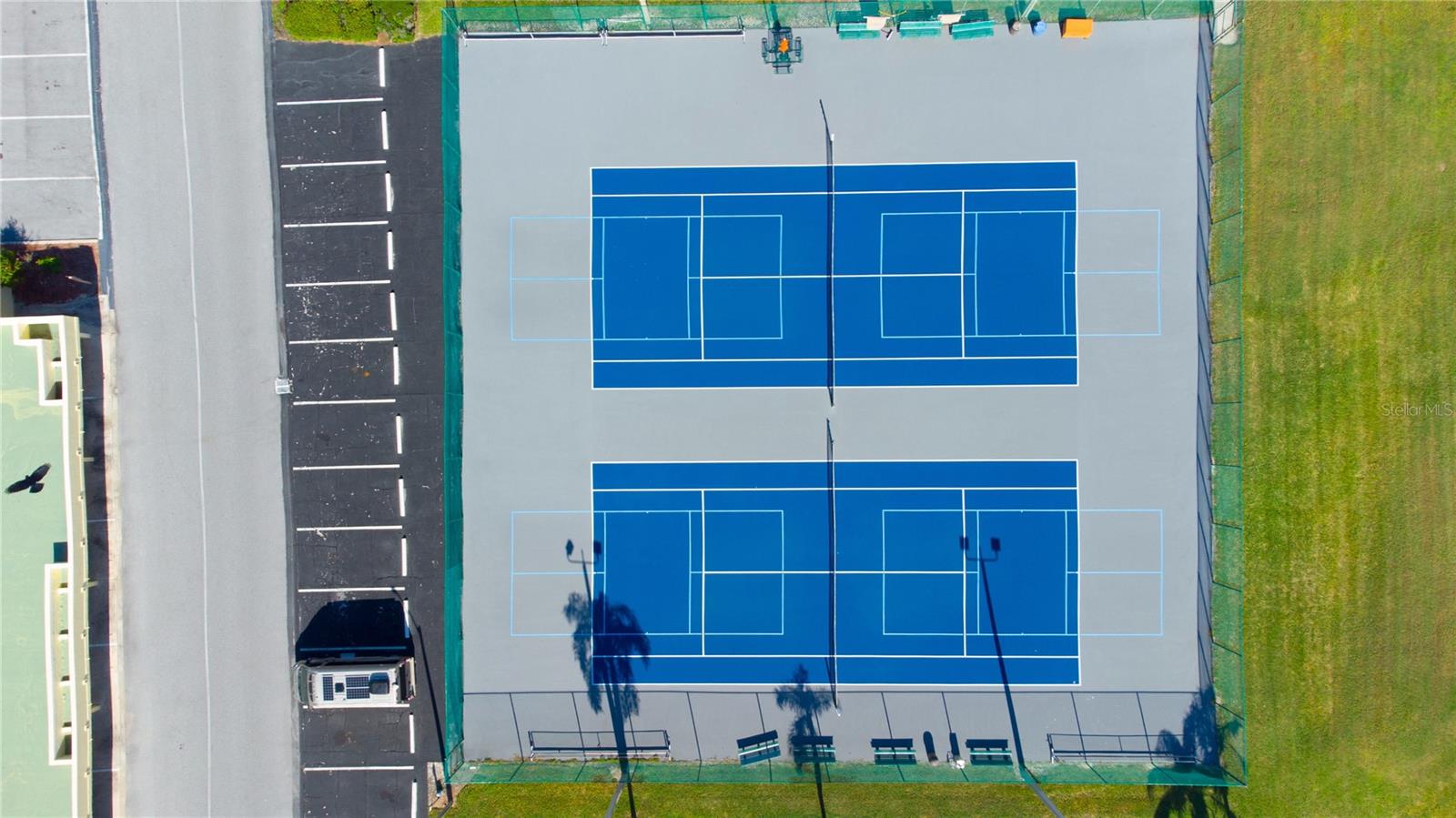 COLUMBIA TOWERS - Residential