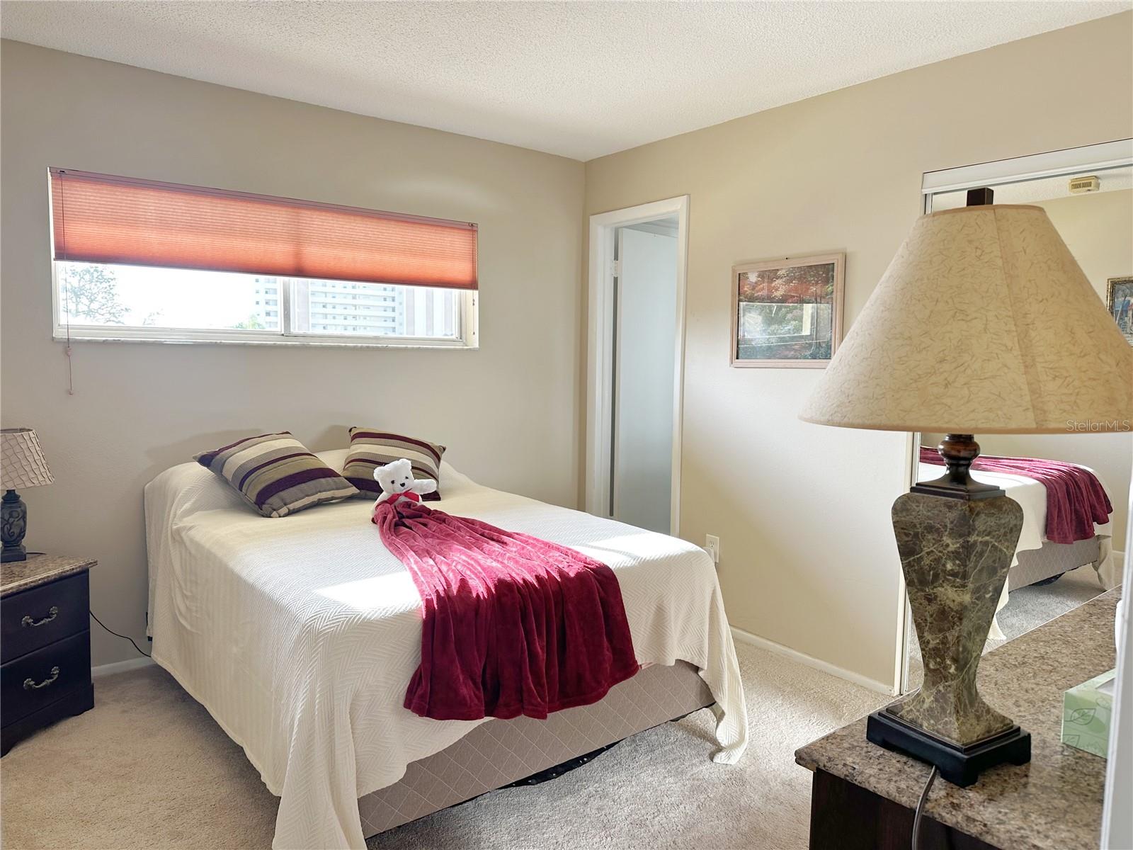 COLUMBIA TOWERS - Residential