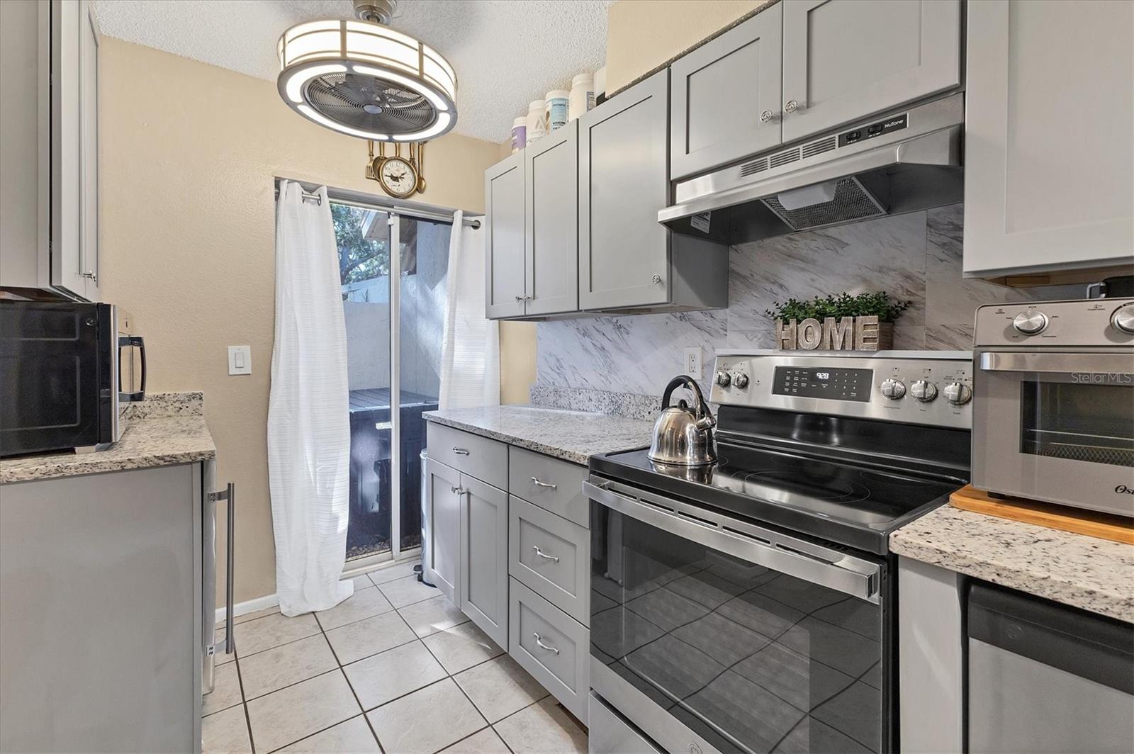 1533 42ND AVENUE DRIVE E 48