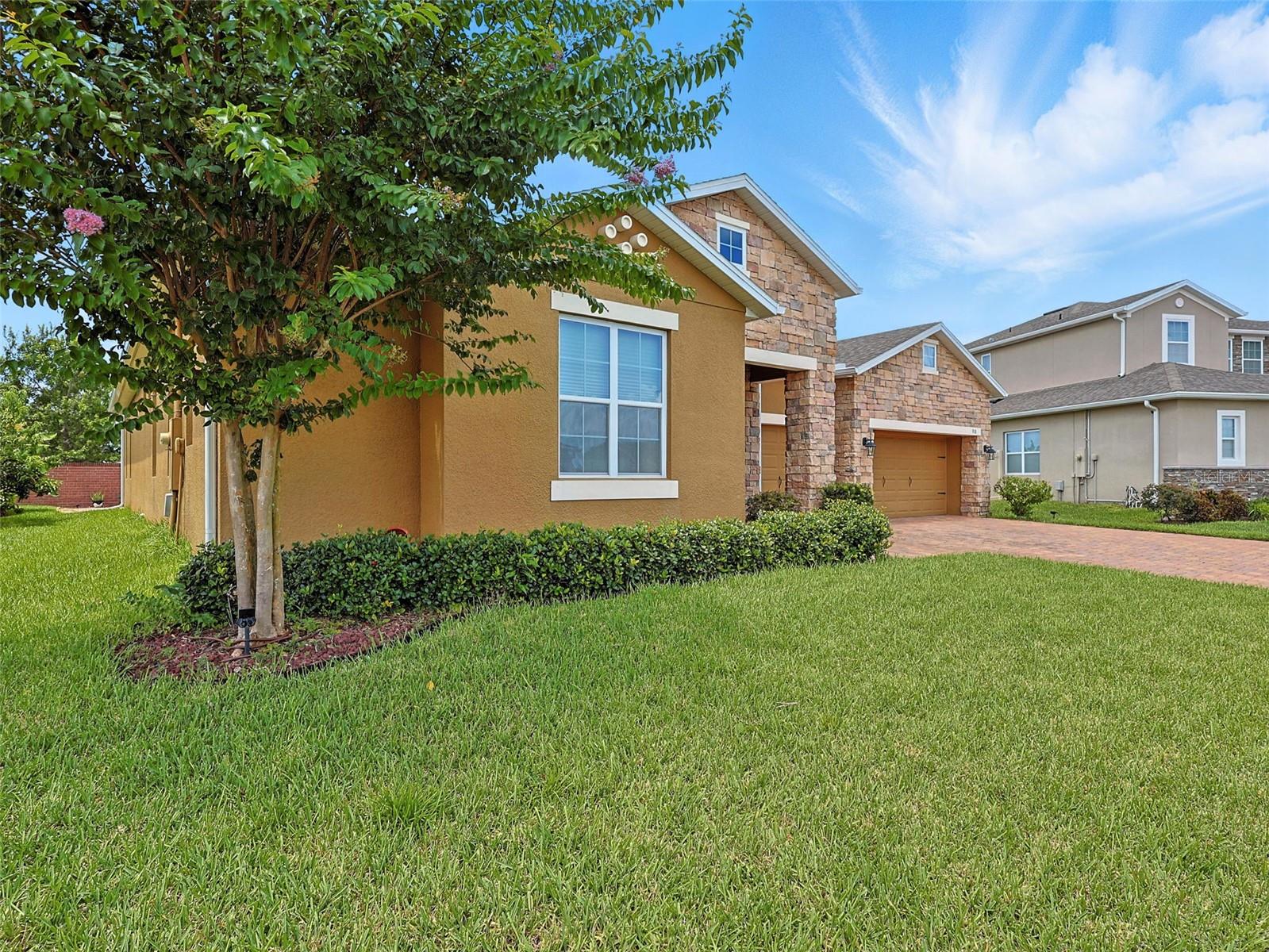 918 BLACKTHORN DRIVE