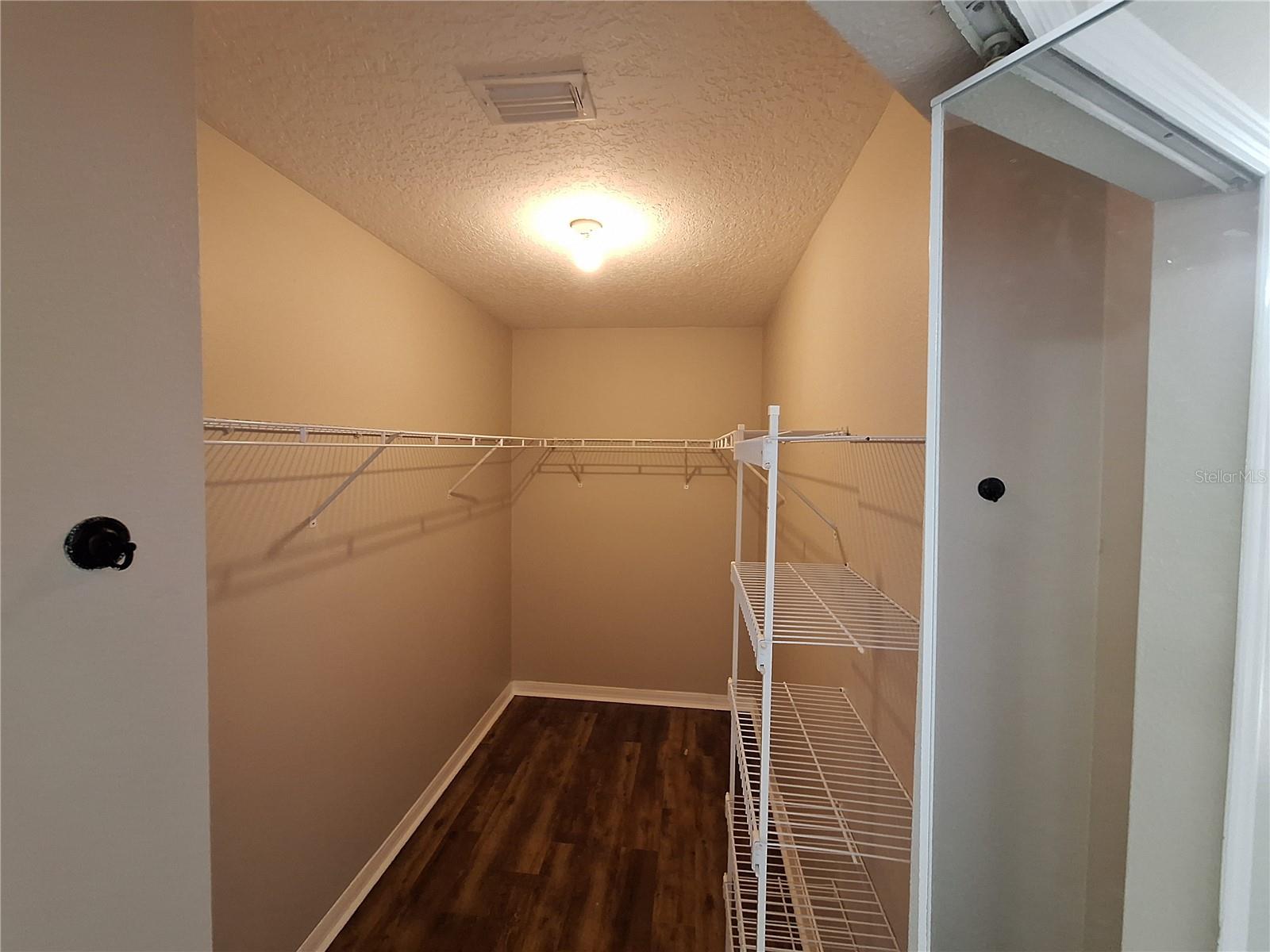 NORTHWOOD - Residential