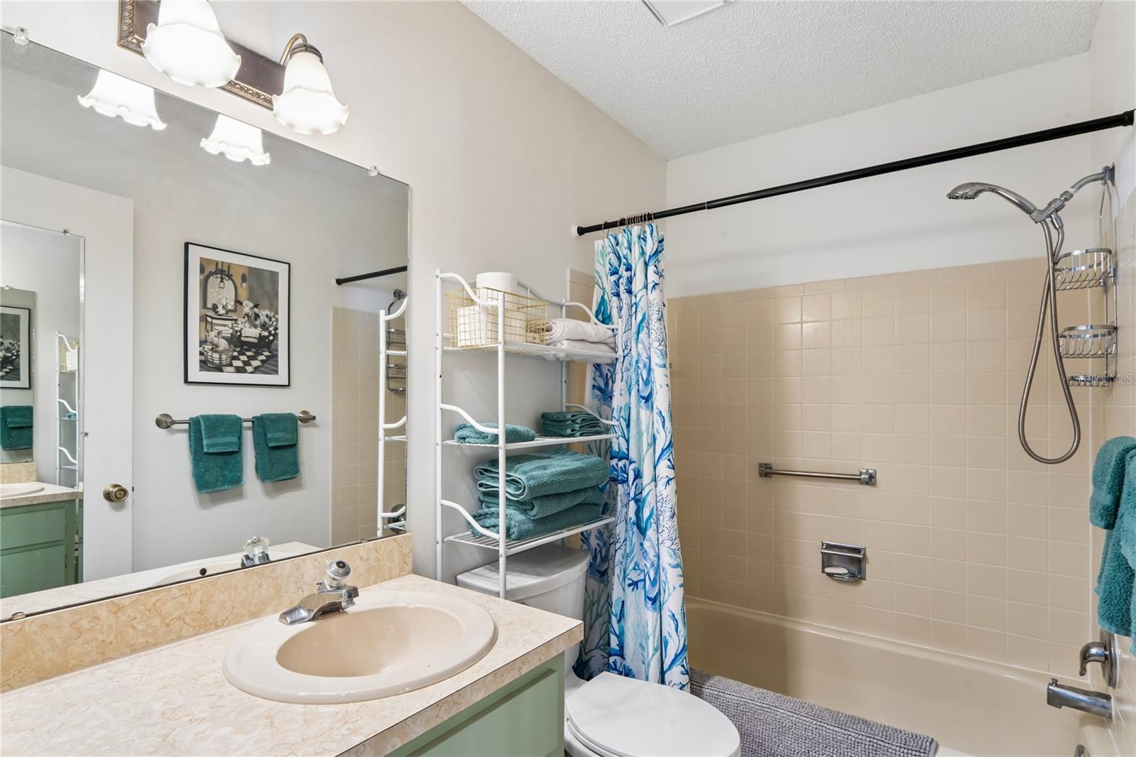 VILLAGE WOODS CONDO PH 03 - Residential