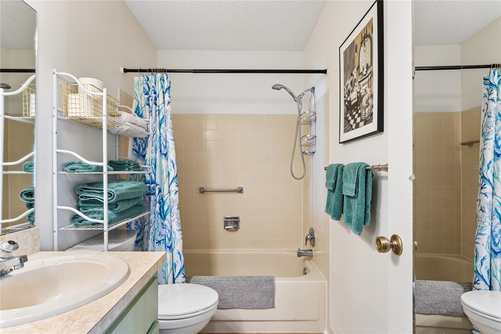 VILLAGE WOODS CONDO PH 03 - Residential