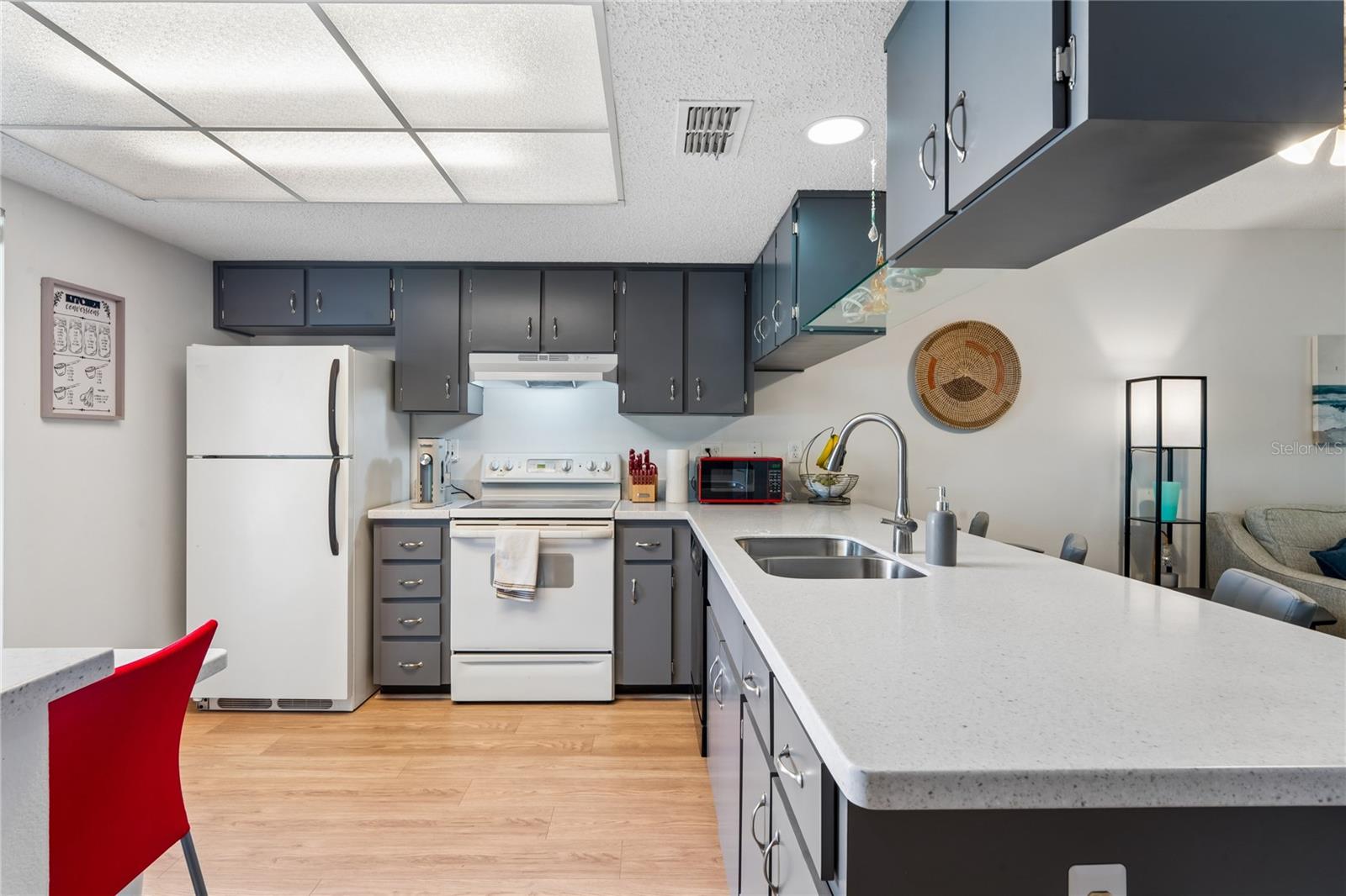 VILLAGE WOODS CONDO PH 03 - Residential