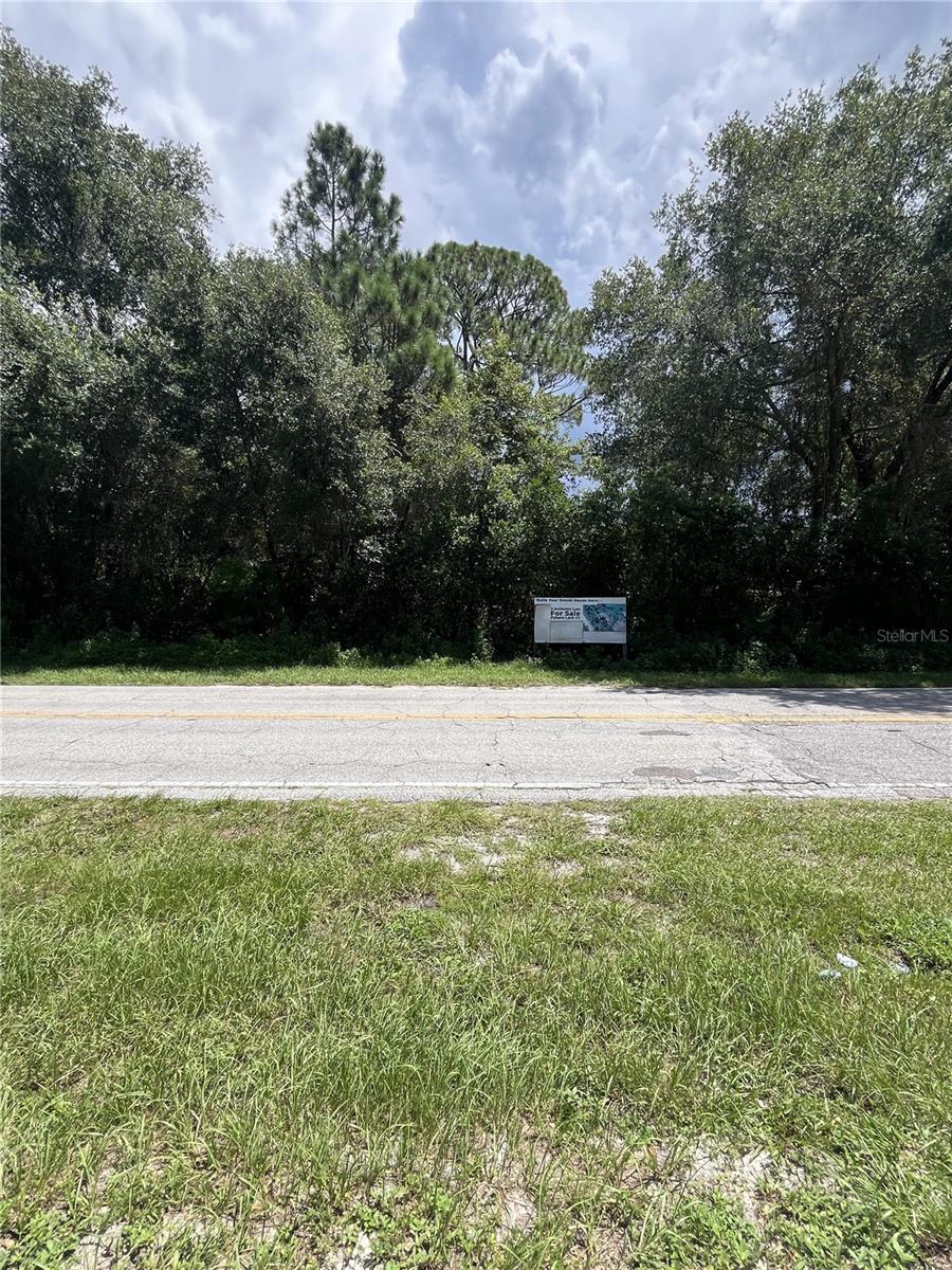 839 LARK COURT