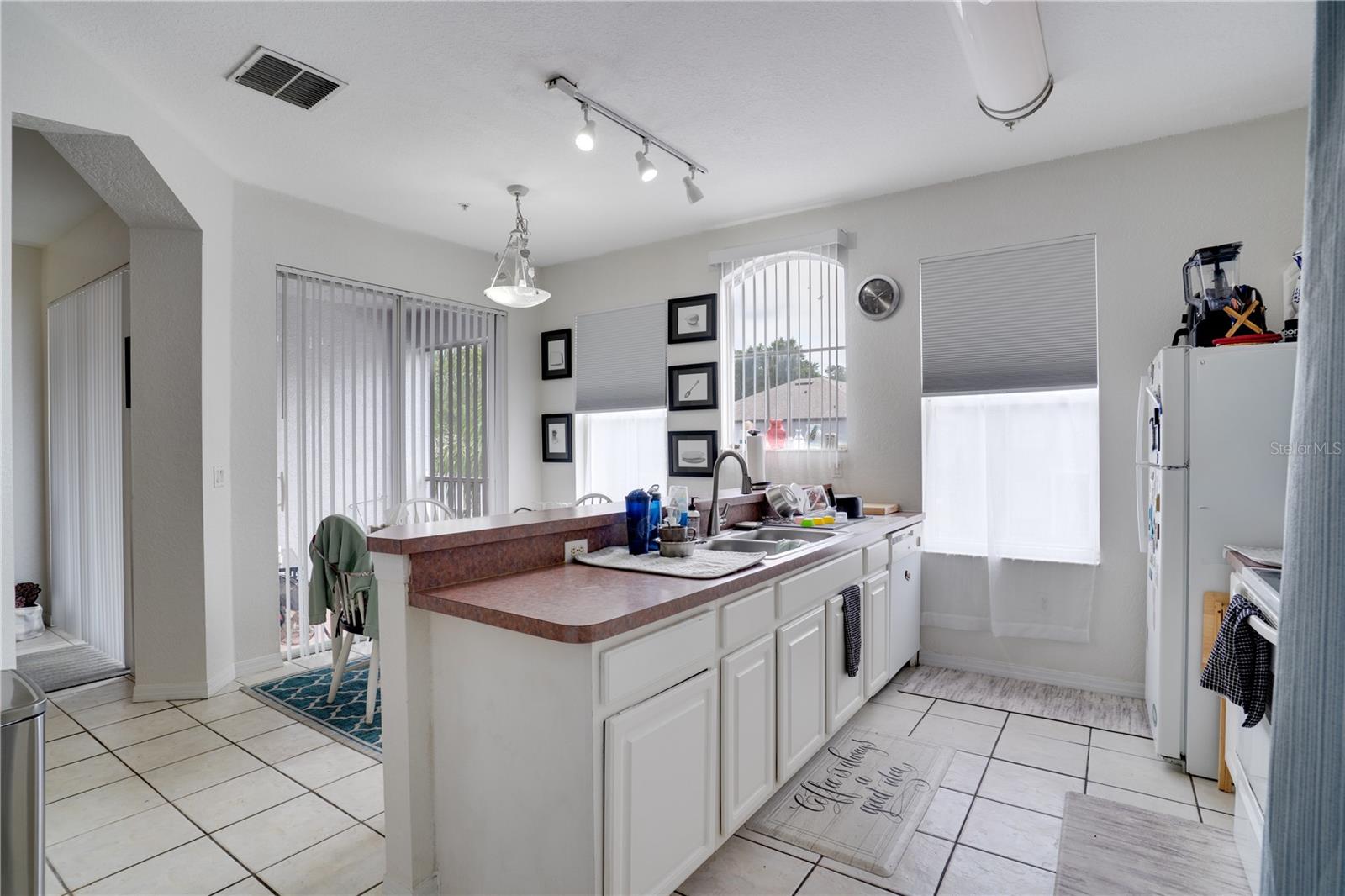 SUNRIDGE OF TAMPA BAY A CONDOMINIUM - Residential