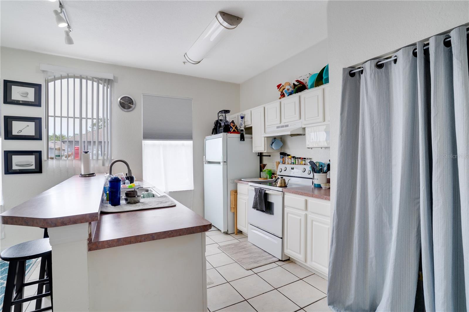 SUNRIDGE OF TAMPA BAY A CONDOMINIUM - Residential