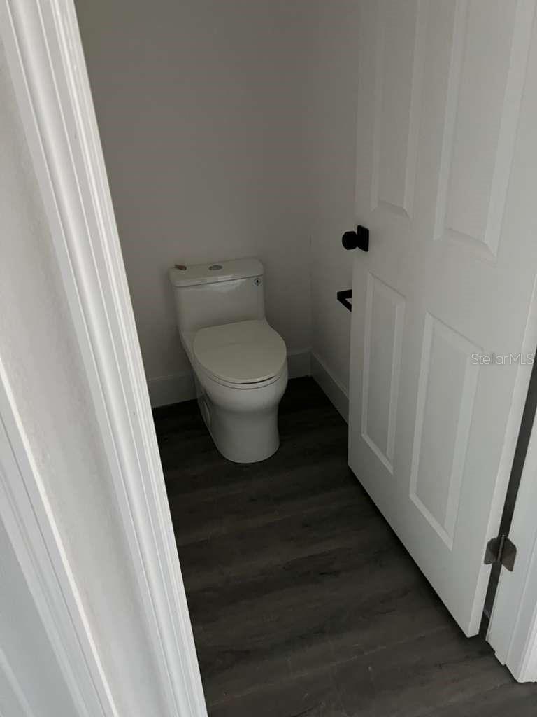WALK IN WATER LAKE ESTATES PH 05 - Residential