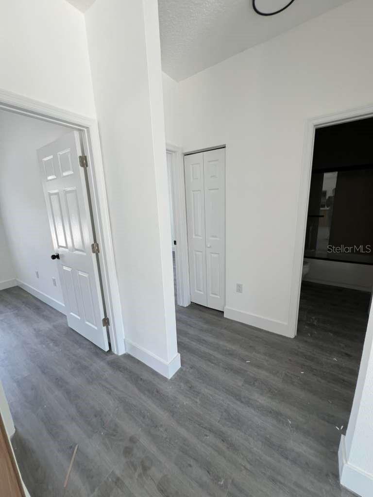 WALK IN WATER LAKE ESTATES PH 05 - Residential