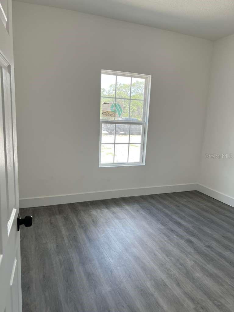 WALK IN WATER LAKE ESTATES PH 05 - Residential