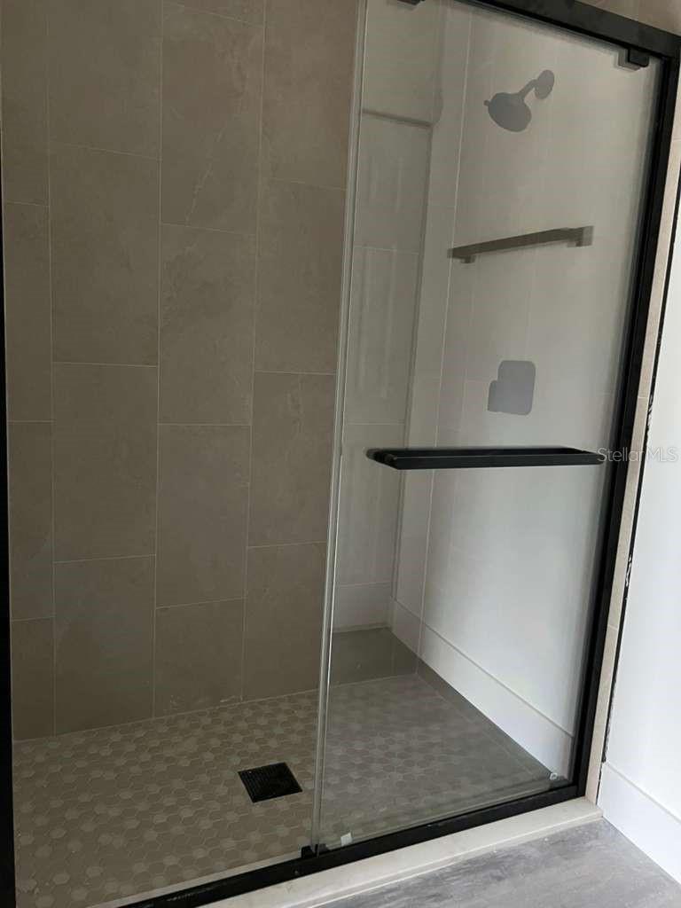 WALK IN WATER LAKE ESTATES PH 05 - Residential