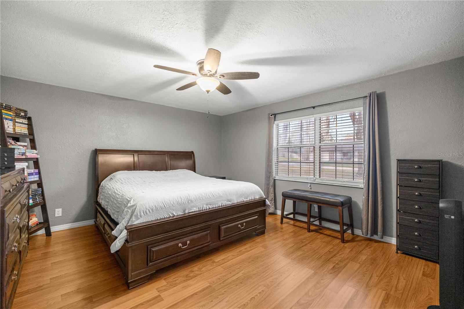 SILVER OAKS - Residential