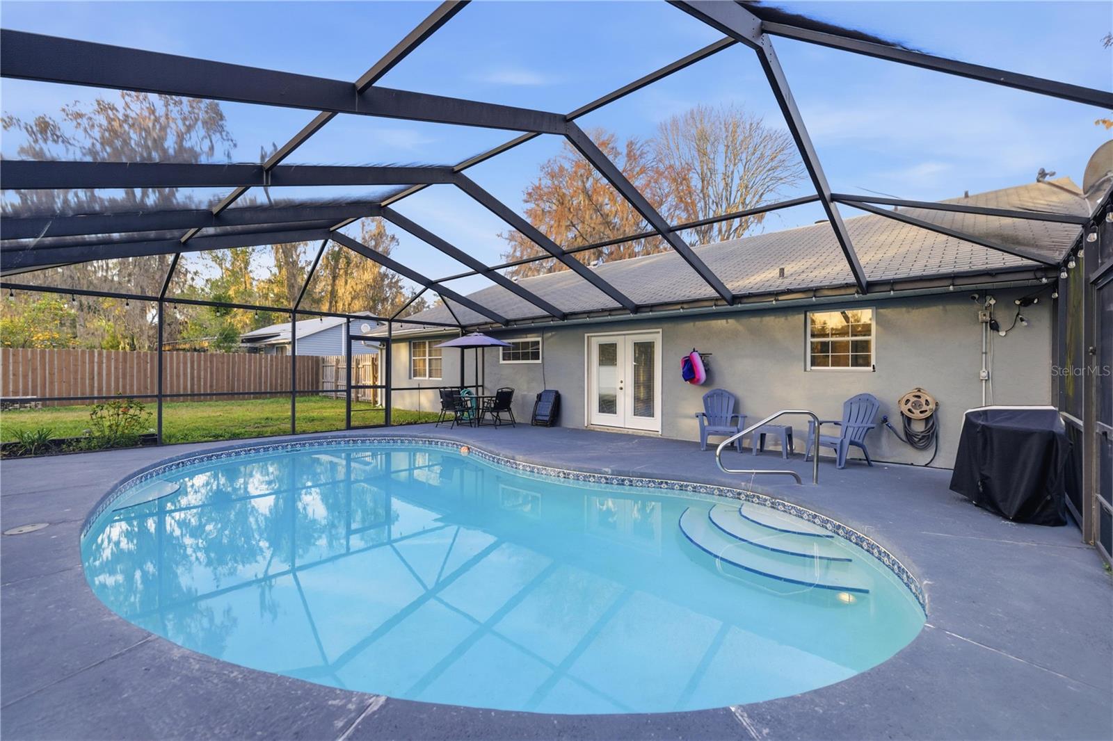 SILVER OAKS - Residential