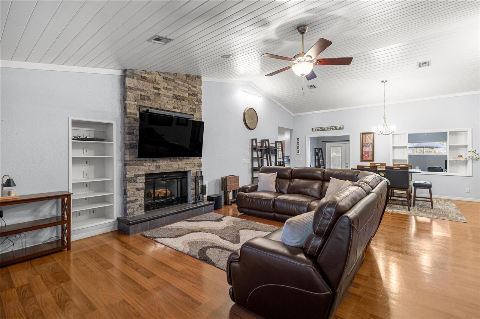 SILVER OAKS - Residential