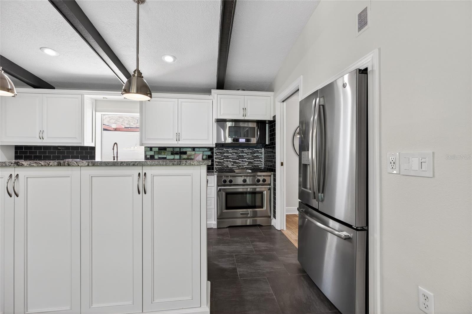 VILLAGE VI OF CARROLLWOOD VILL - Residential