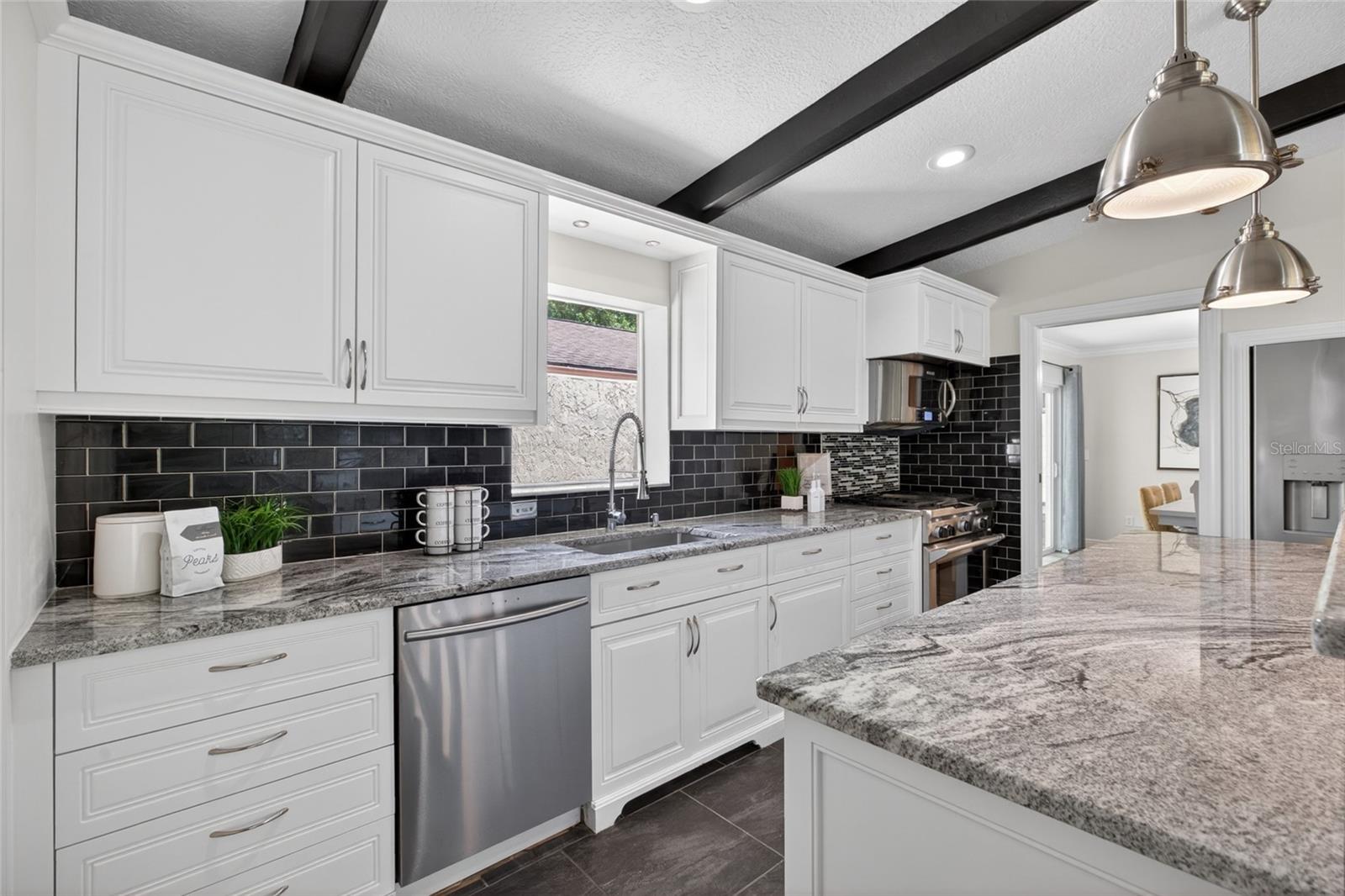 VILLAGE VI OF CARROLLWOOD VILL - Residential
