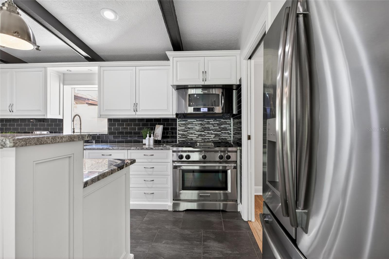 VILLAGE VI OF CARROLLWOOD VILL - Residential