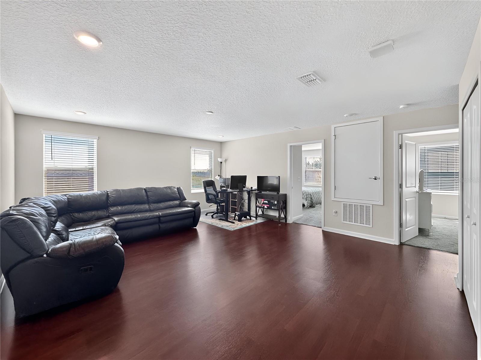 WATERSIDE AT ESTATES - Residential