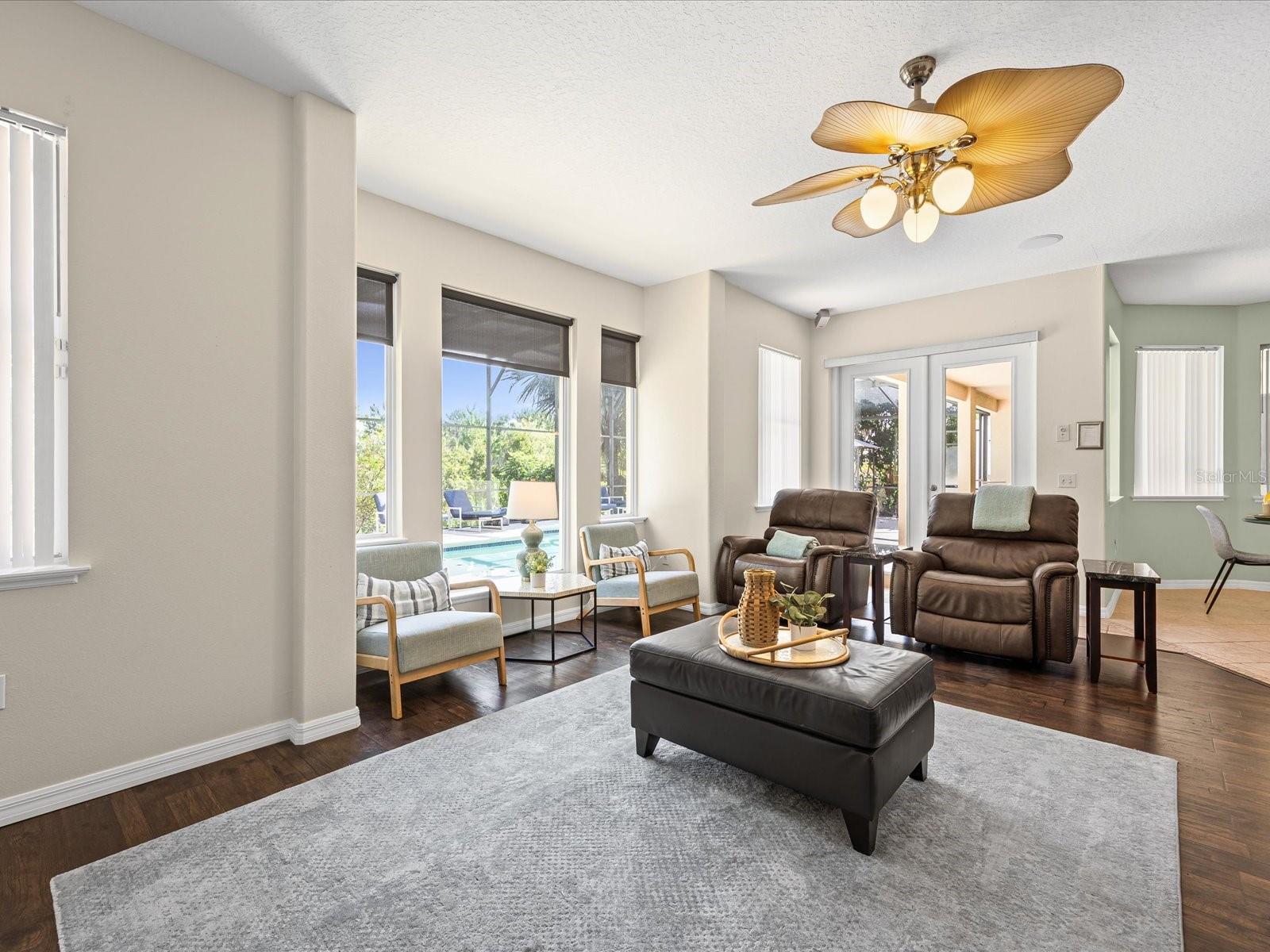 GRAND RESERVE - Residential