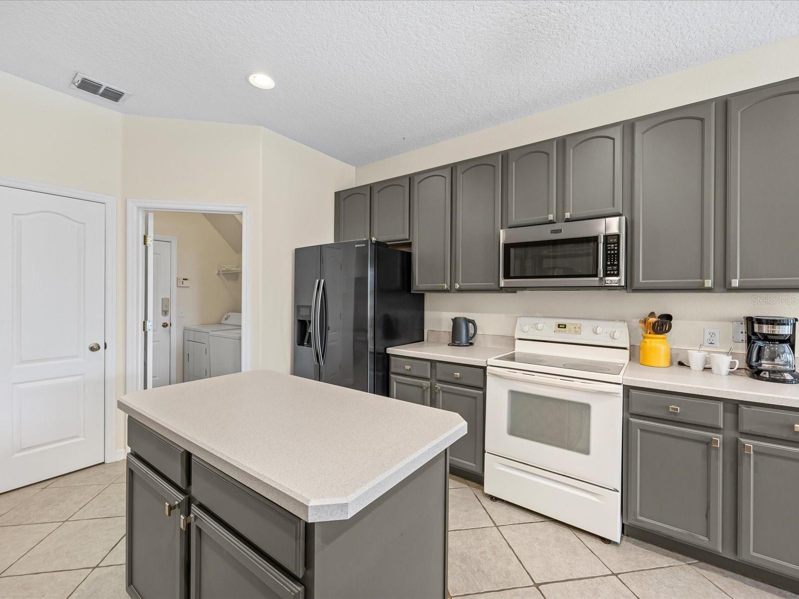 GRAND RESERVE - Residential