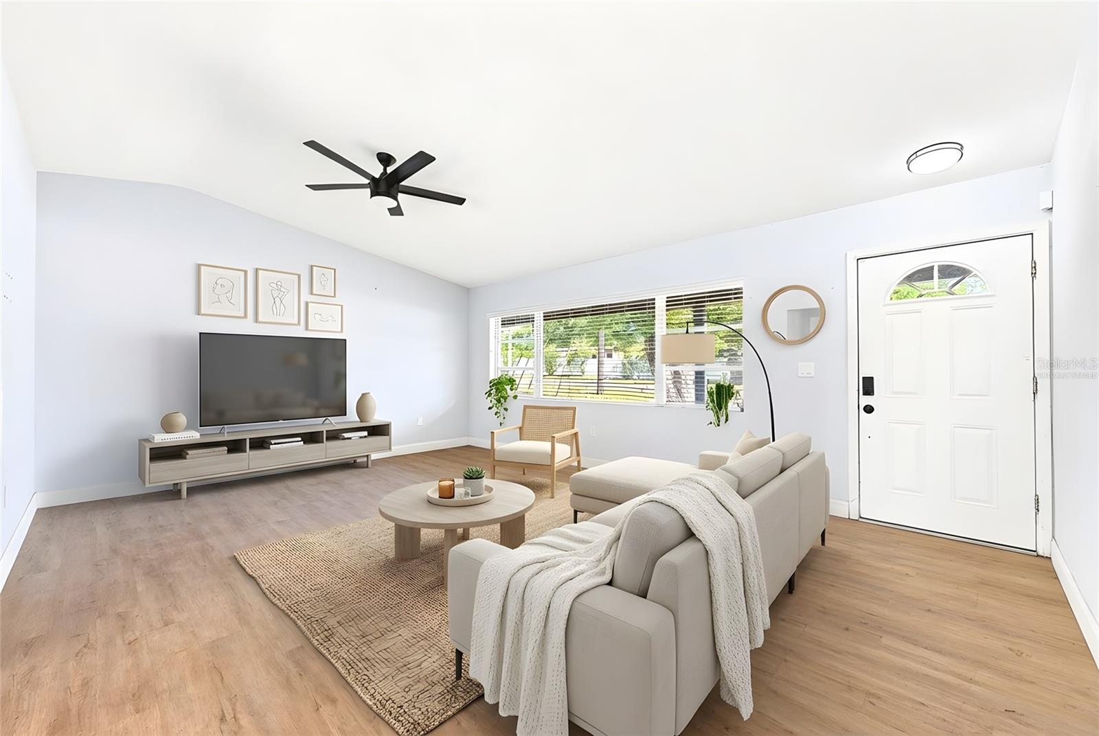 1412 LAKECREST DRIVE