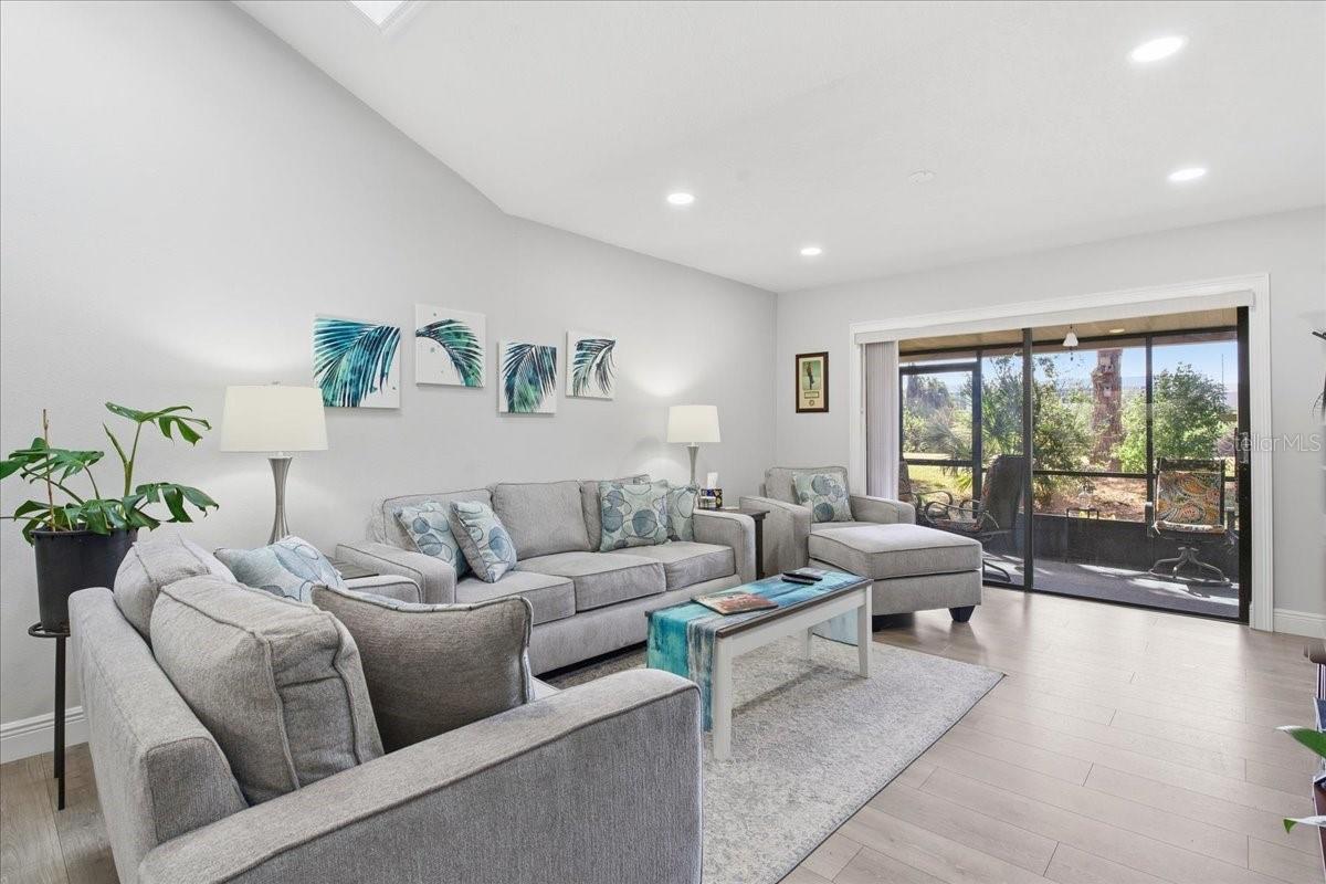 GOLF VIEW VILLAS CONDO 05A - Residential