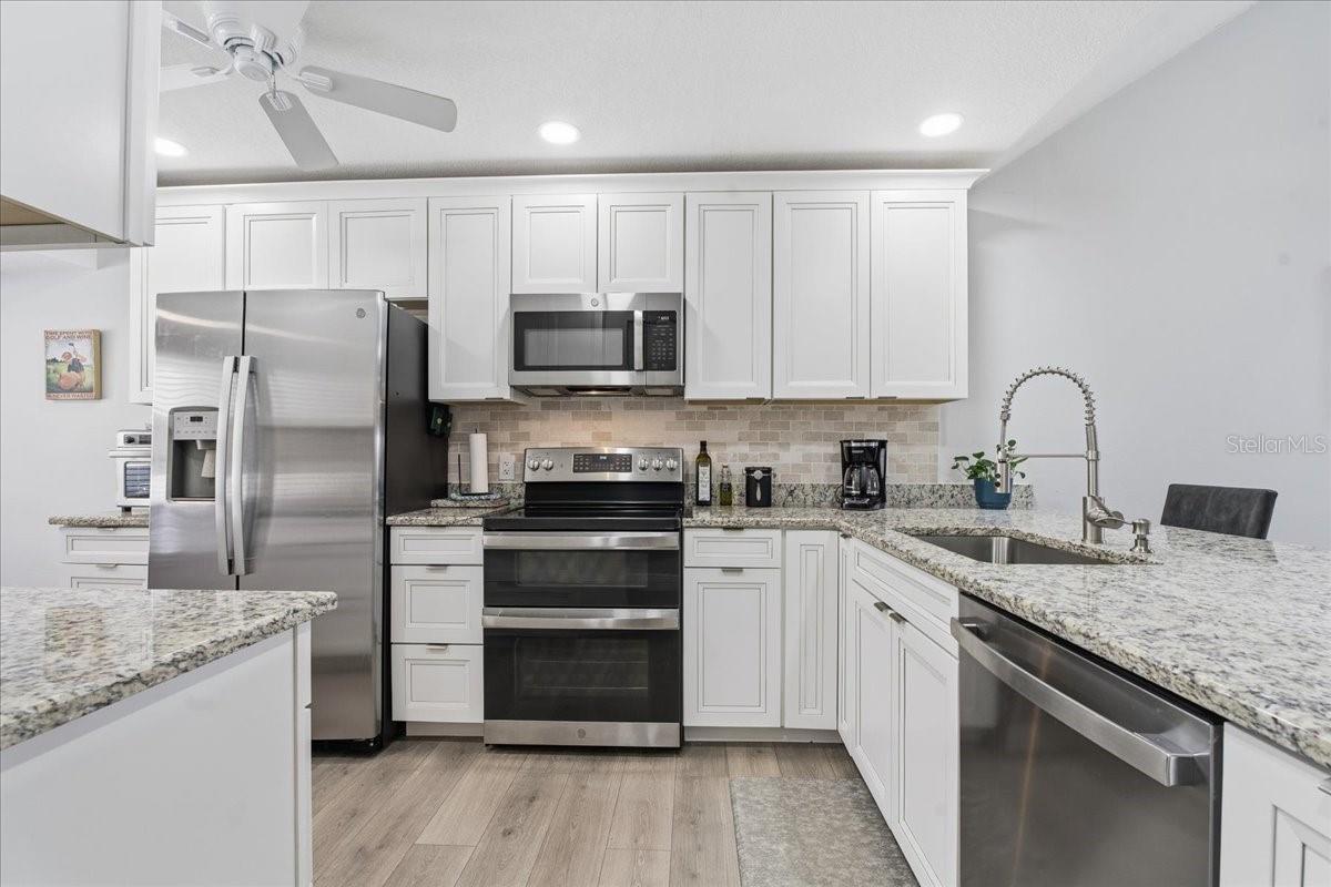 GOLF VIEW VILLAS CONDO 05A - Residential