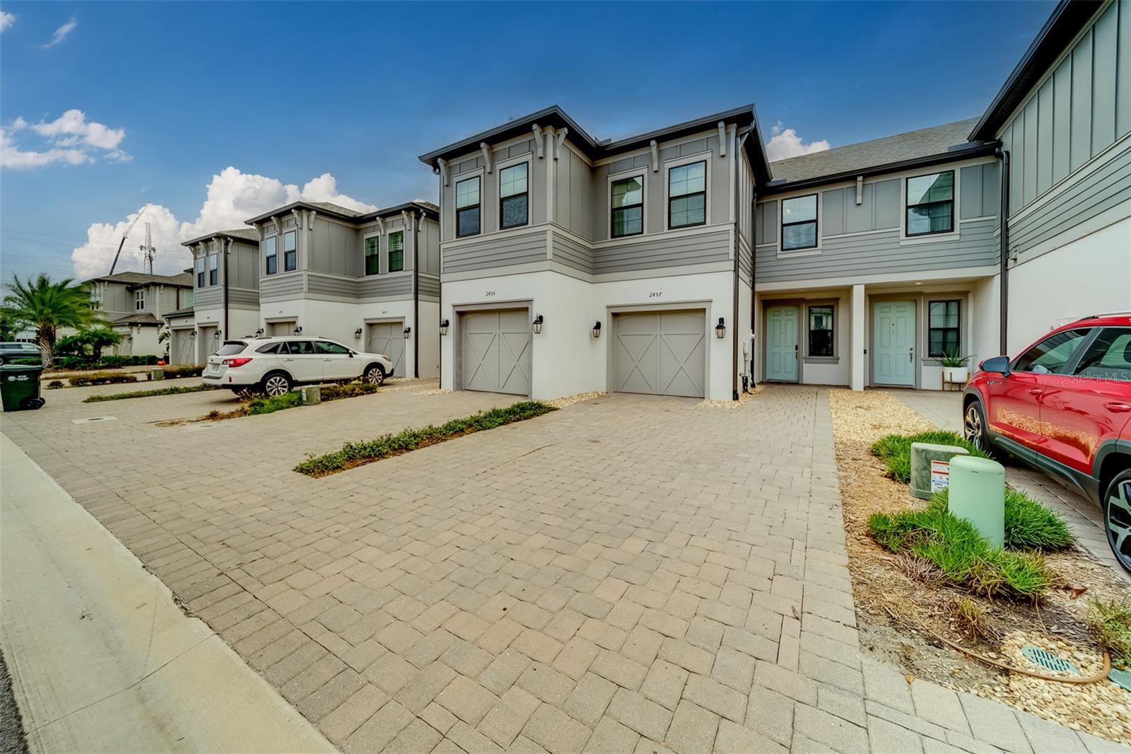 2457 GOLDEN PASTURE CIRCLE