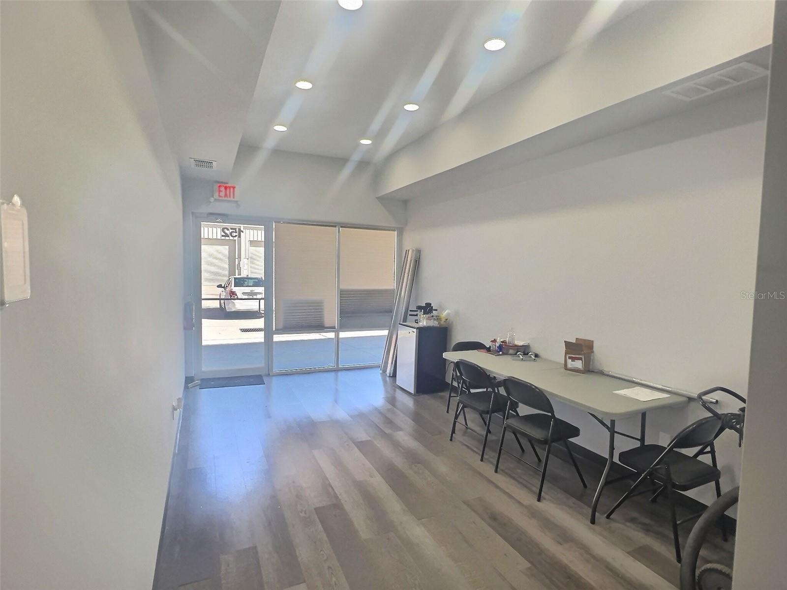 ATLANTIS INDUSTRIAL & BUSINESS PARK - Commercial Lease