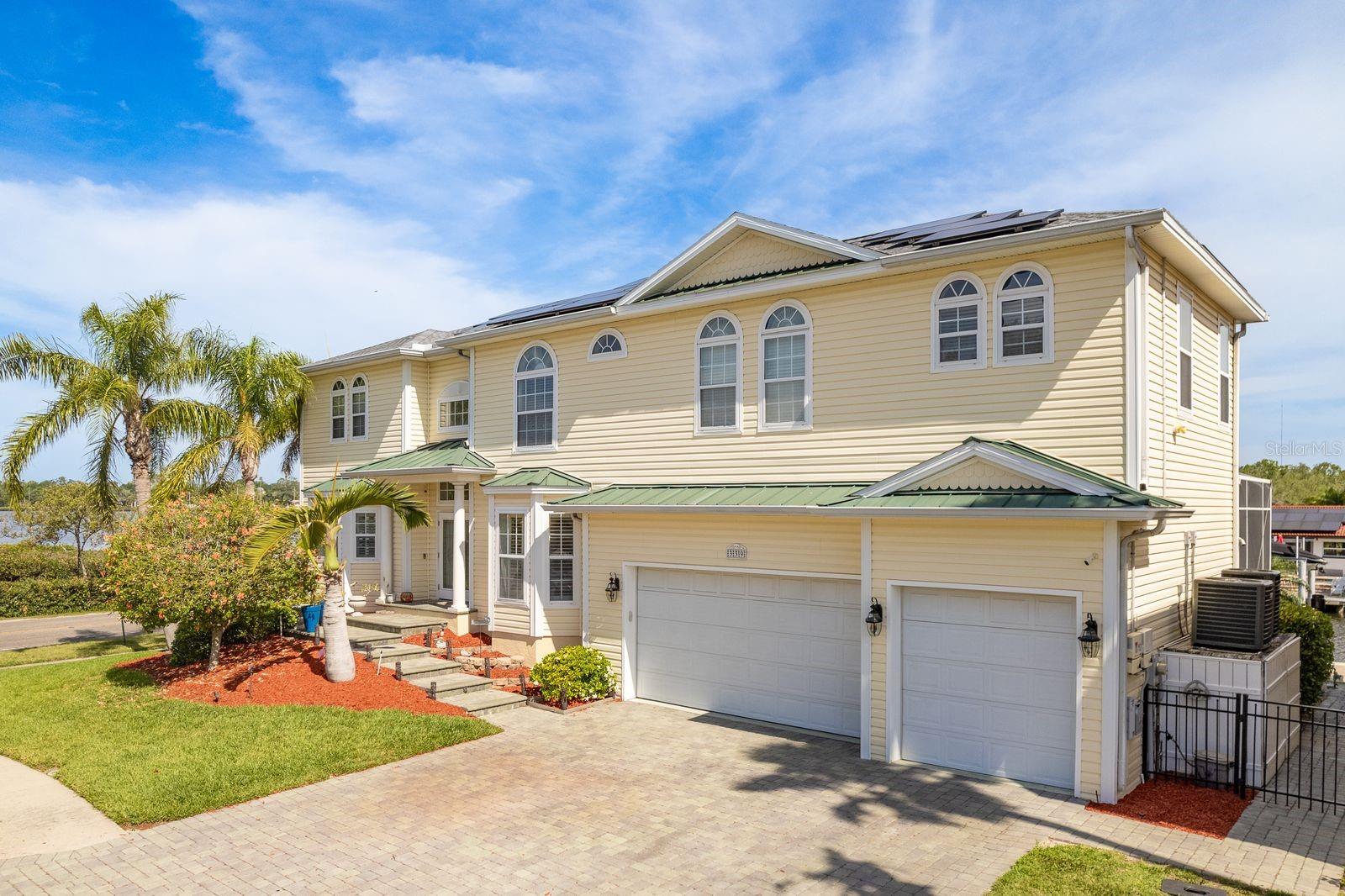 WHITCOMB POINT - Residential