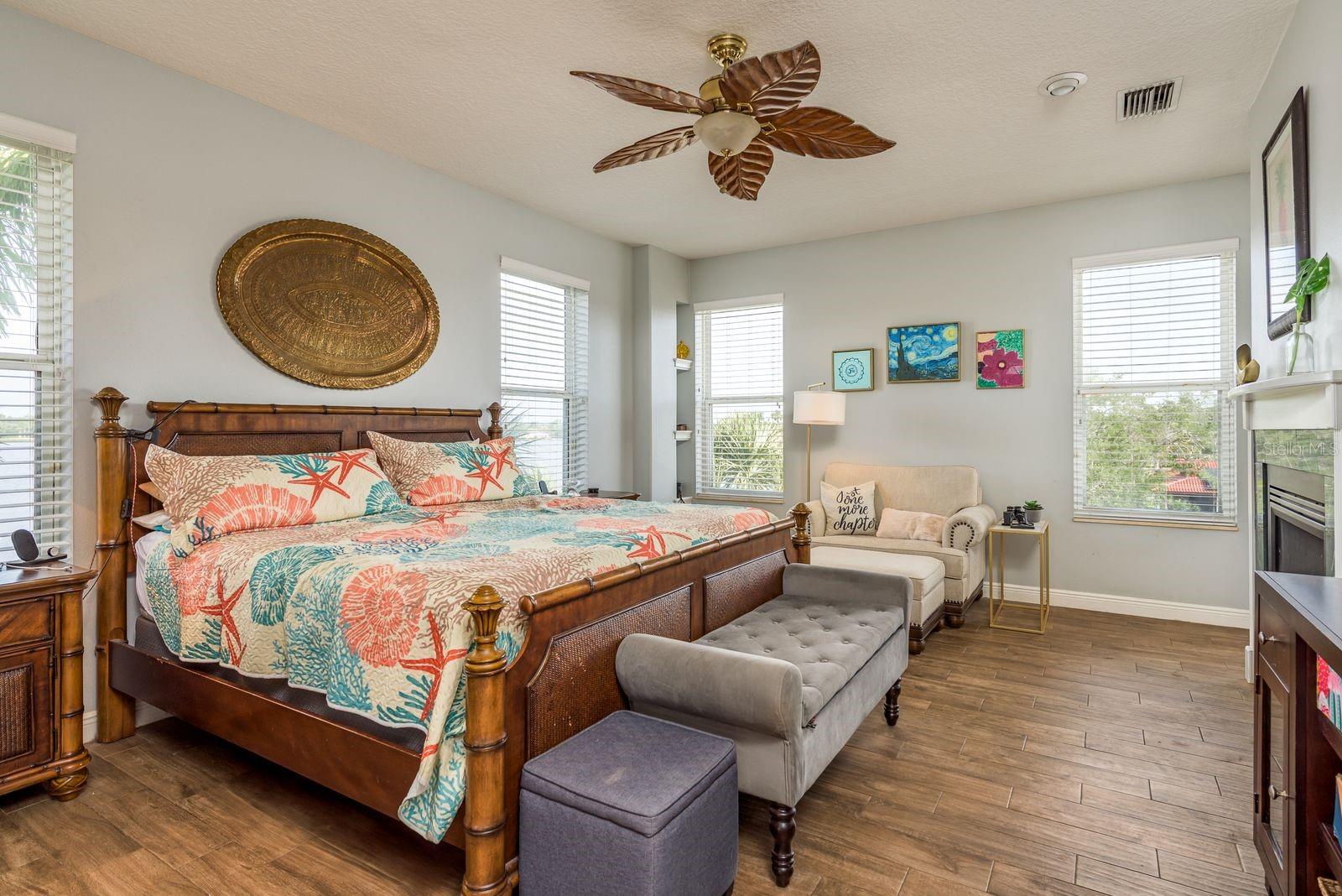WHITCOMB POINT - Residential