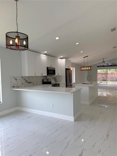 9067 Hastings Beach Boulevard, Orlando, FL 32829