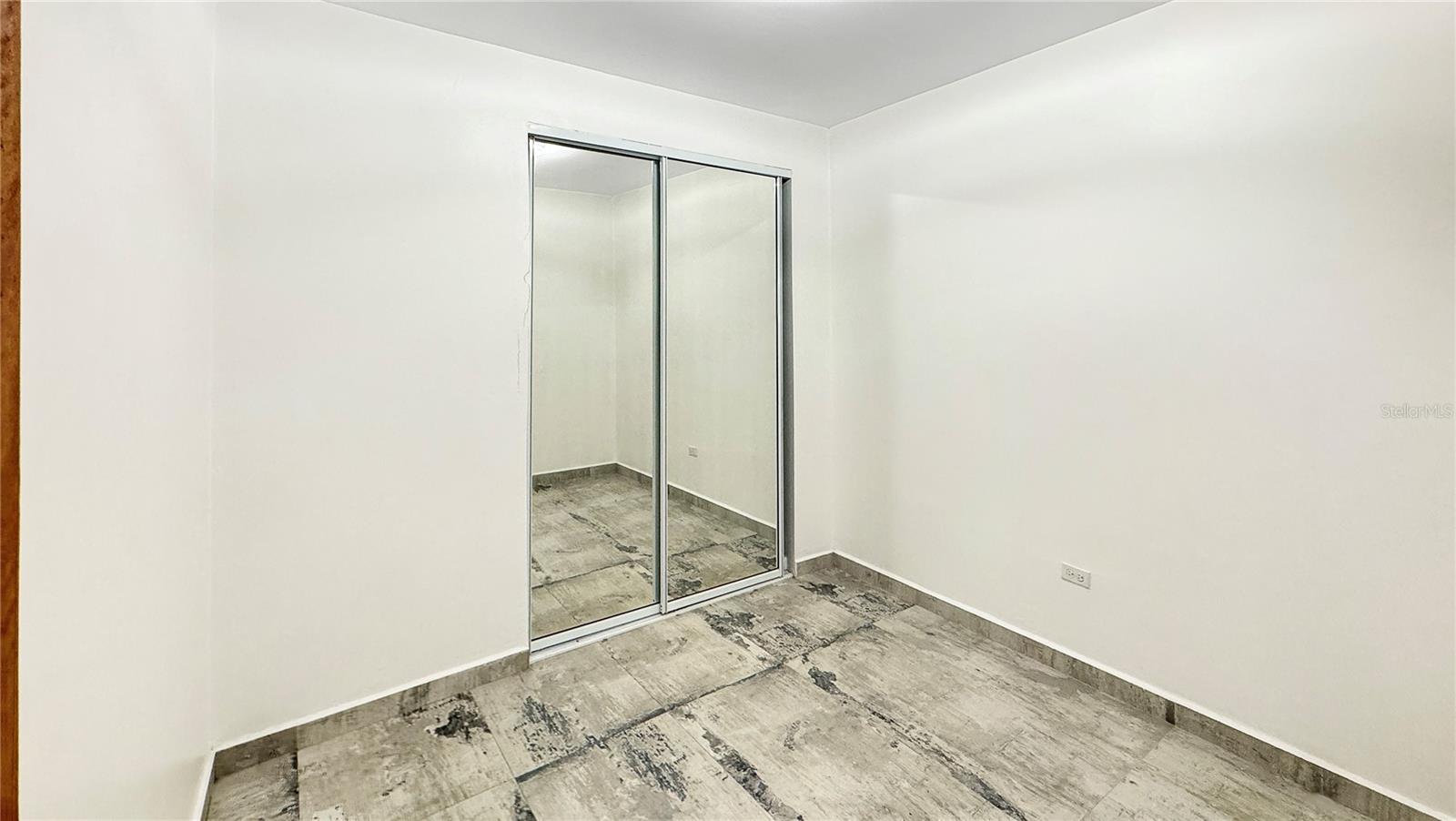 COND. GAMBARO - Residential Lease