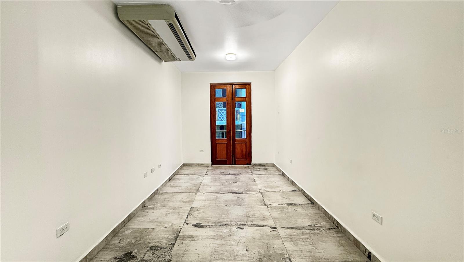 COND. GAMBARO - Residential Lease