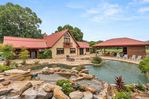Photo of 35841 Timbertop Lane, Fruitland Park, FL 34731 (MLS # O6422012)