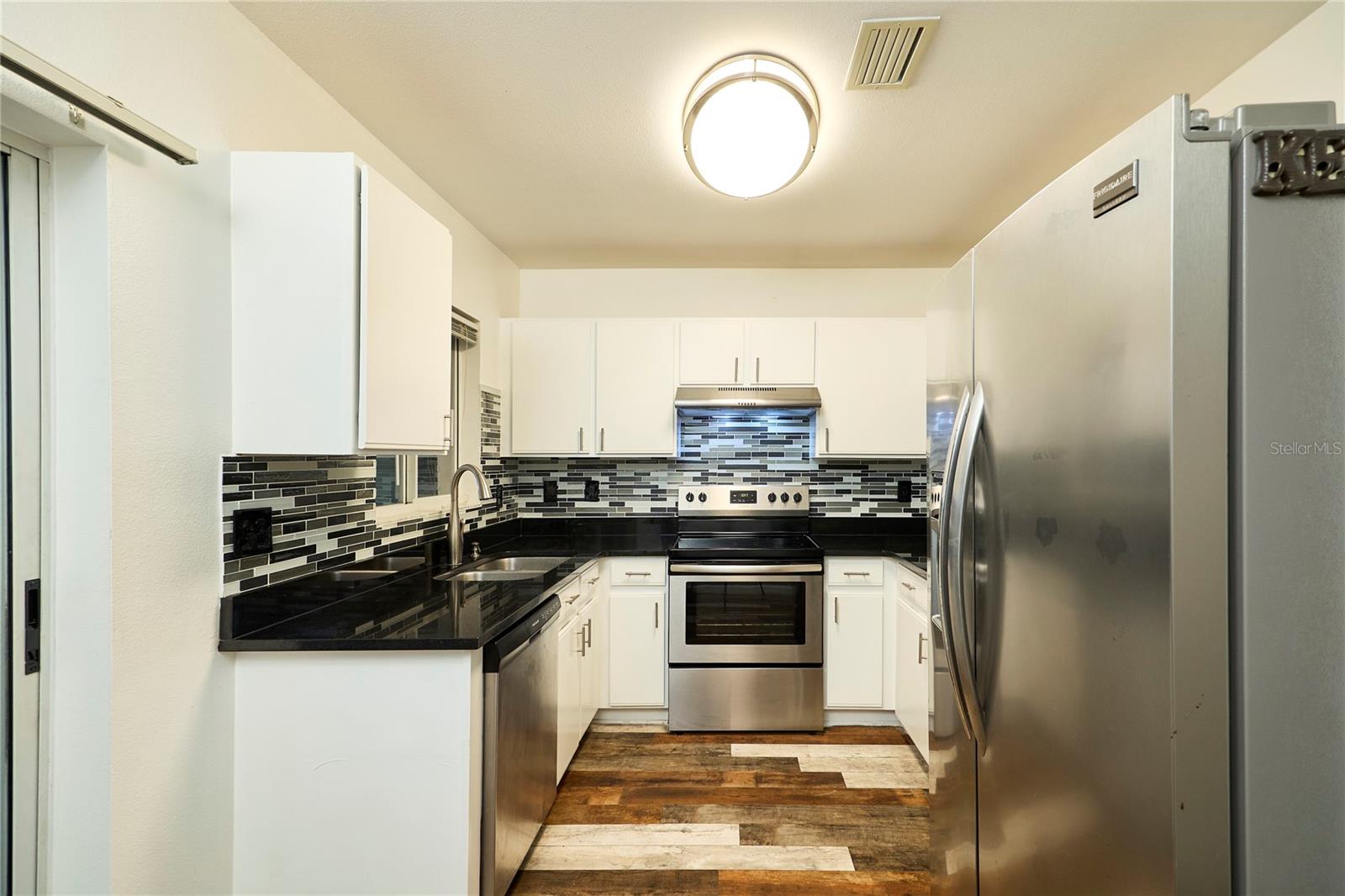 PROVIDENCE TWNHMS PH 1 - Residential