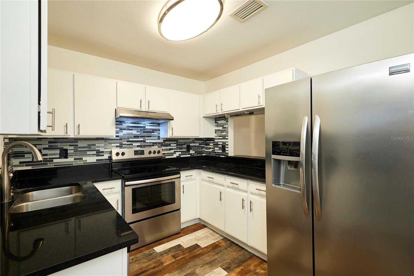 PROVIDENCE TWNHMS PH 1 - Residential