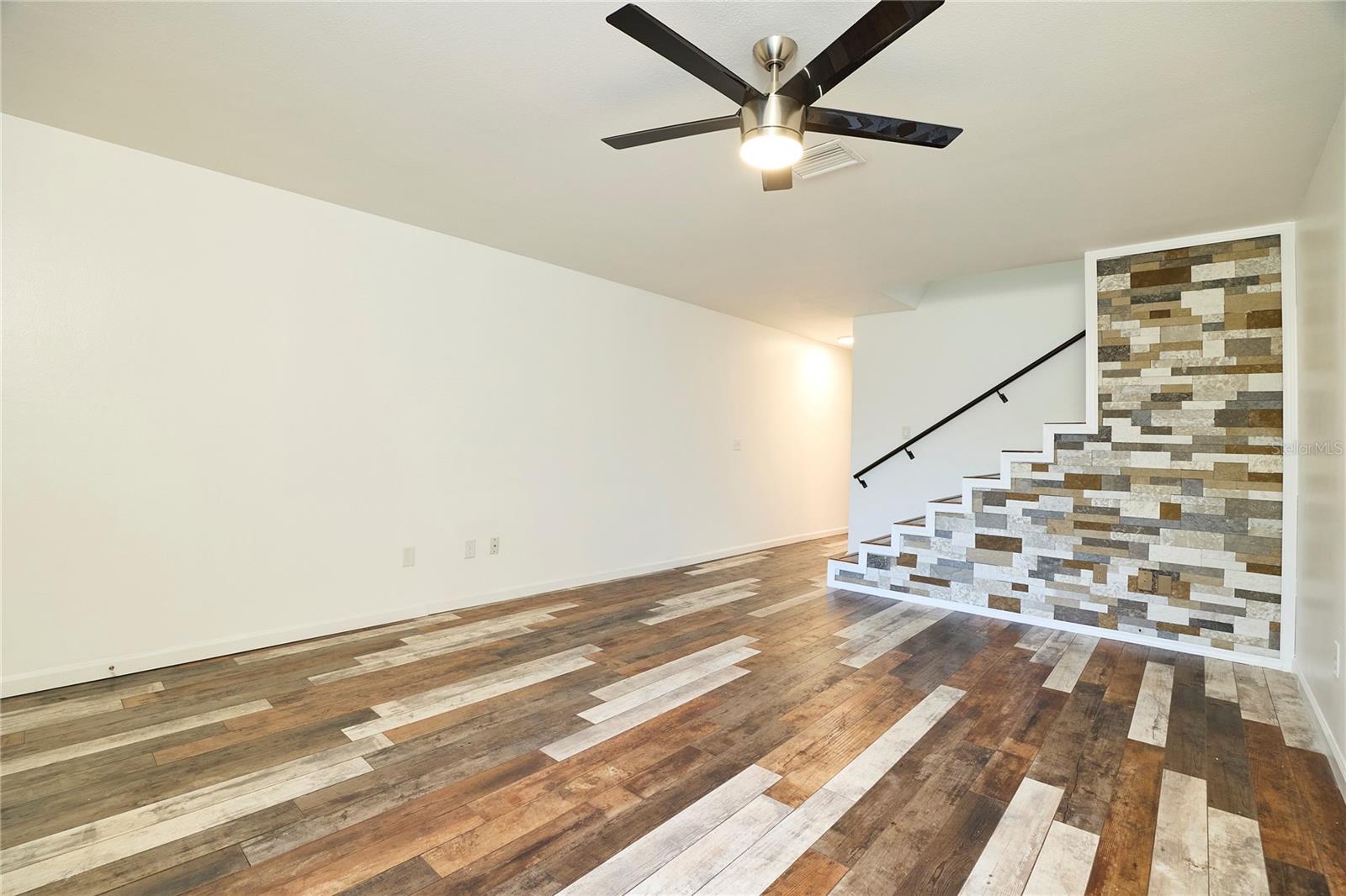 PROVIDENCE TWNHMS PH 1 - Residential