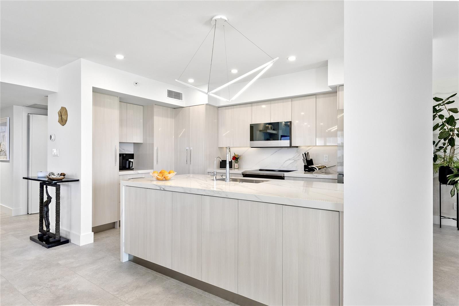 LONGBOAT KEY TOWERS - Residential Lease