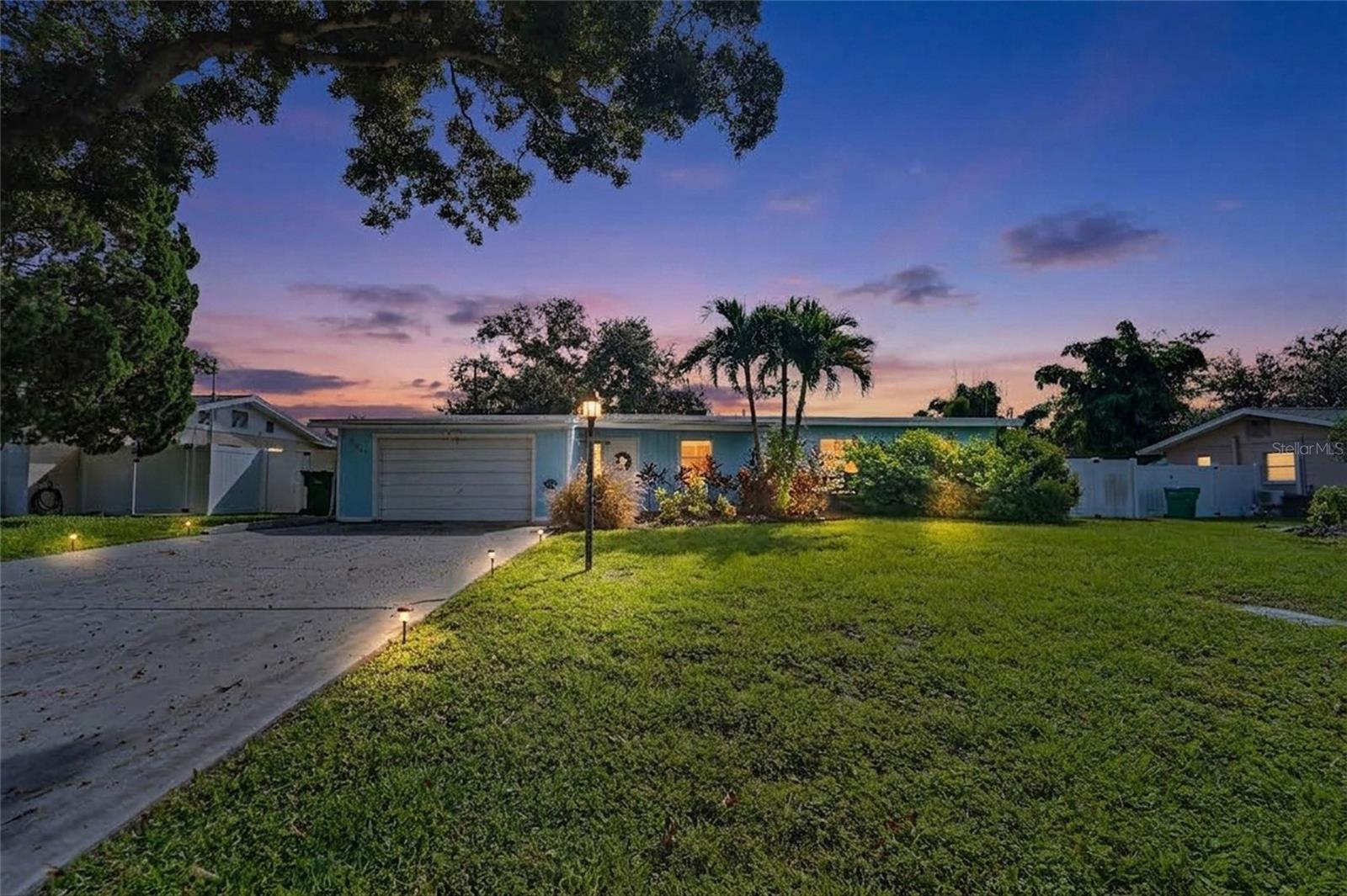 8465 RIDGEWOOD CIRCLE