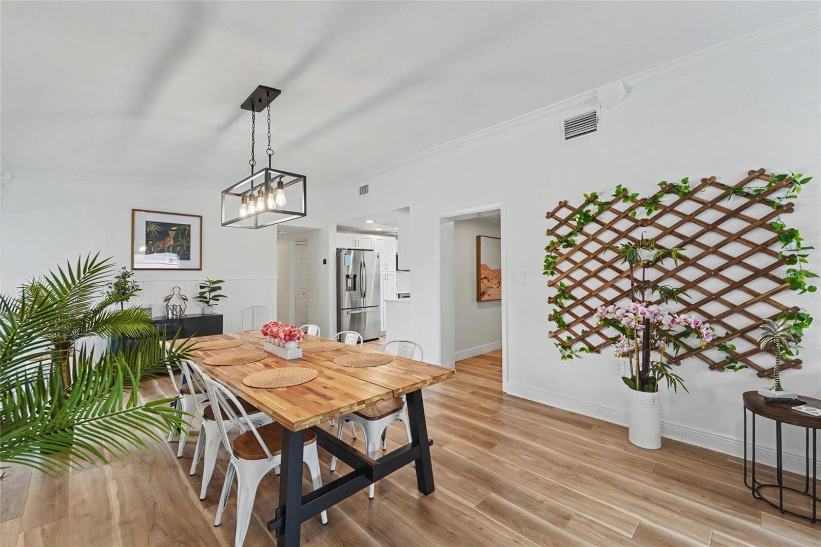8465 RIDGEWOOD CIRCLE